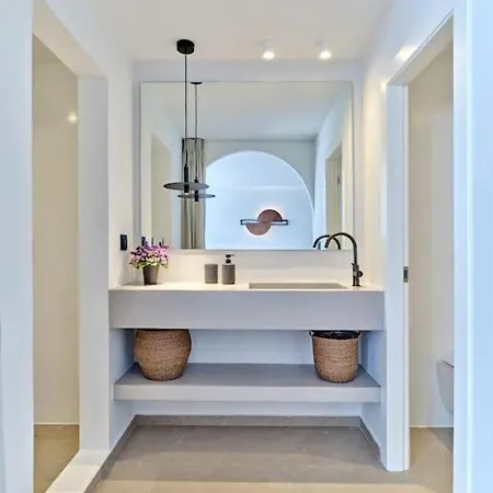 Sol Alma Paros 纳乌萨