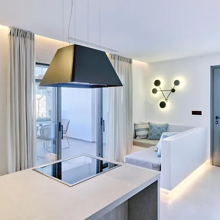 Sol Alma Paros 纳乌萨