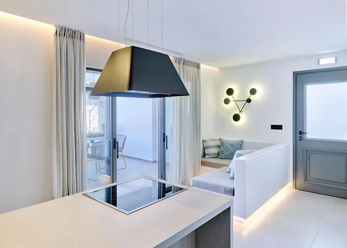 Sol Alma Paros Науса